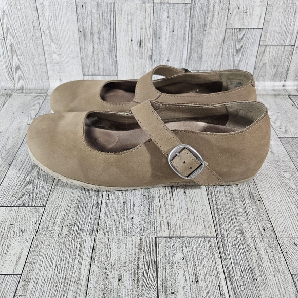 Birkenstock TRACY Mary Jane Shoes Womens 9 EU 40 Nubuck Leather Tan Beige Buckle - Picture 8 of 16